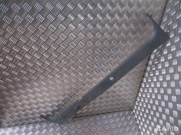 Обшивка стойки правая Scania 1892239