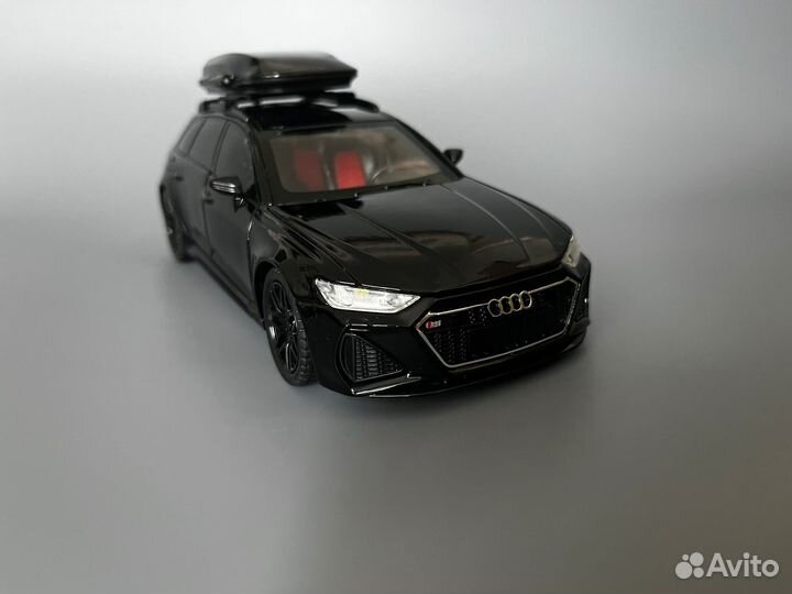 Металлическая машинка модель Audi rs6