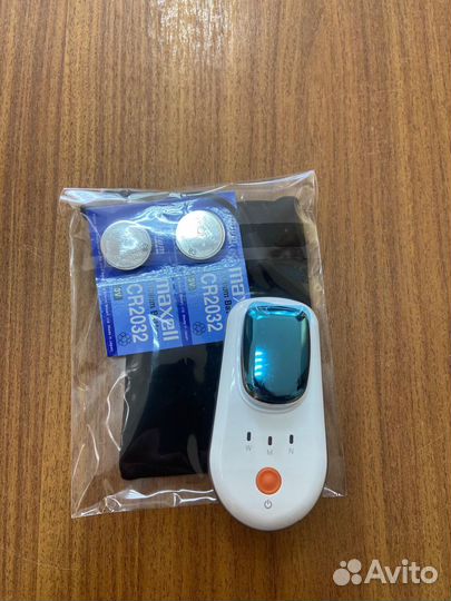 Батарейки CR2032 две штуки и подарок Ионный массаж