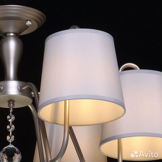 Элегантная потолочная люстра Вега бренда MW-light