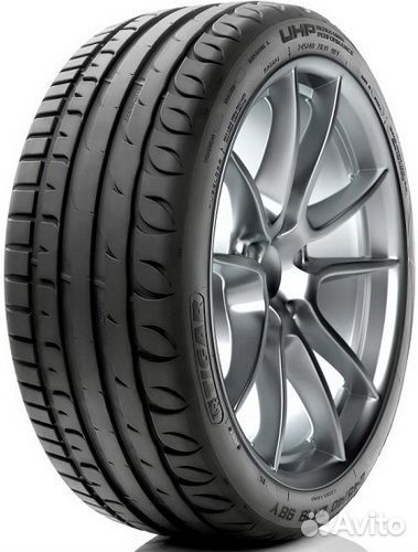 Tigar UHP Ultra High Performance 245/40 R17 95W
