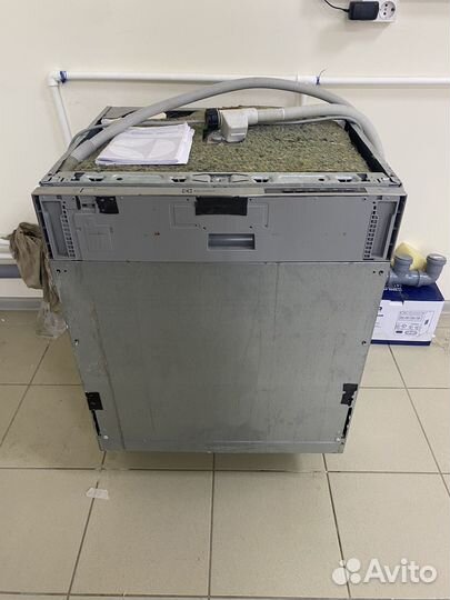 Посудомоечная машина electrolux 60 ESL 98510R0