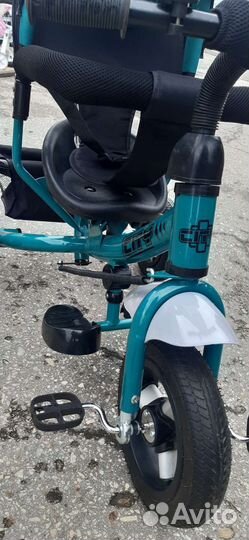 Новый Велосипед трехколесный с ручкой