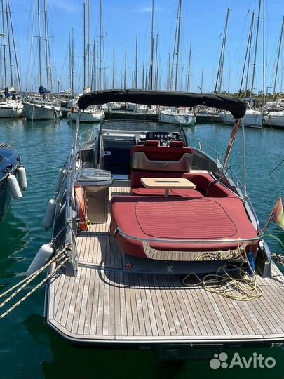 Яхта Cranchi E30 Endurance