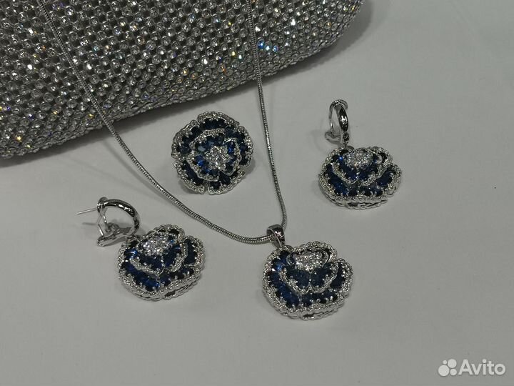 Комплект бижутерии Подвеска, Серьги и кольцо