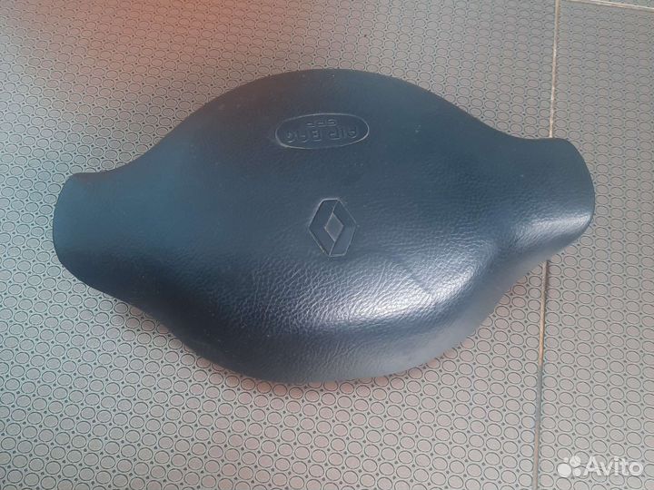 Подушка безопасности в руль Renault Logan 1 седан