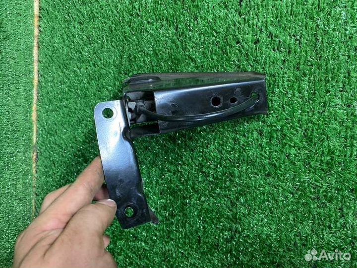 Замок капота левый Bmw 3 E90