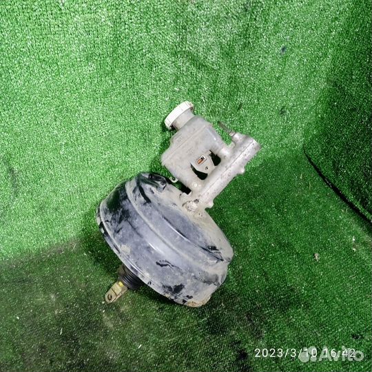 Вакуумник тормозной Mitsubishi Lancer