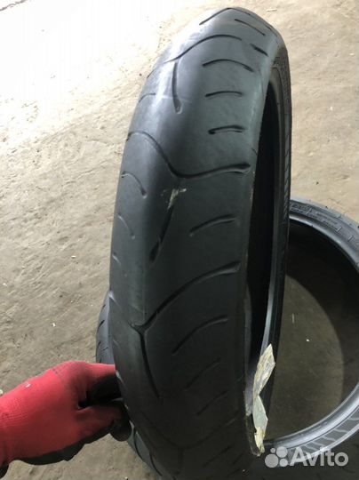 Мотошига 120 70 R17 Bridgestone Battlax T30