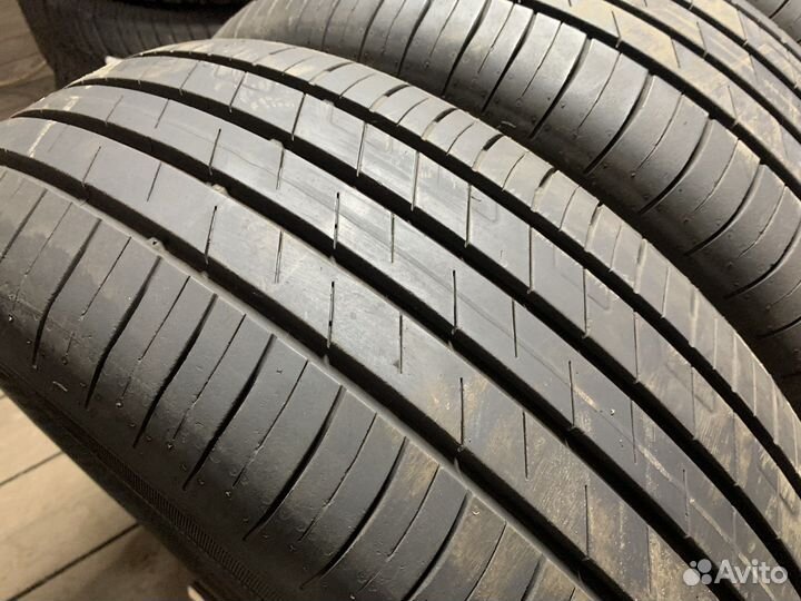 Goodyear EfficientGrip Performance 215/55 R17