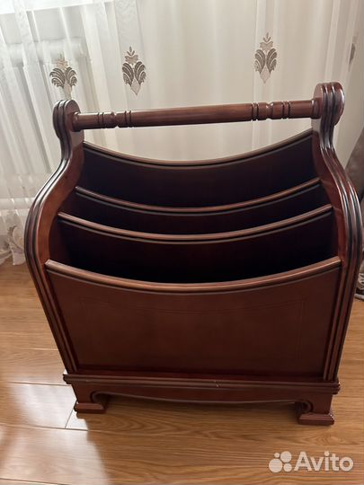 Подставка для журналов и книг