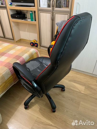 Компьютерное кресло