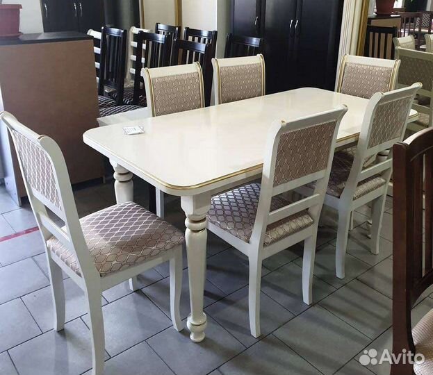 Столы и стулья