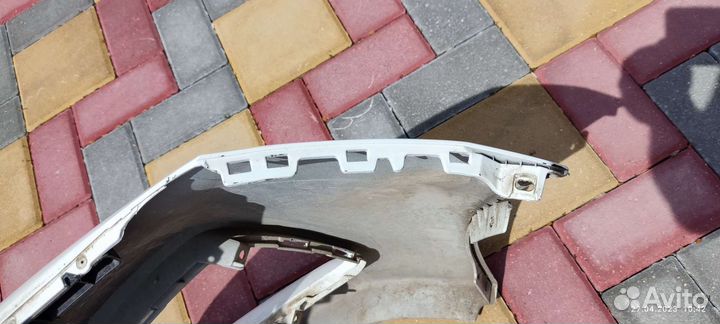 Бампер Hyundai Solaris поломанный