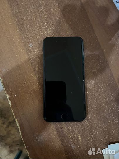 iPhone SE (2020), 64 ГБ