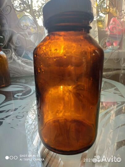 Банки,бутылка темное