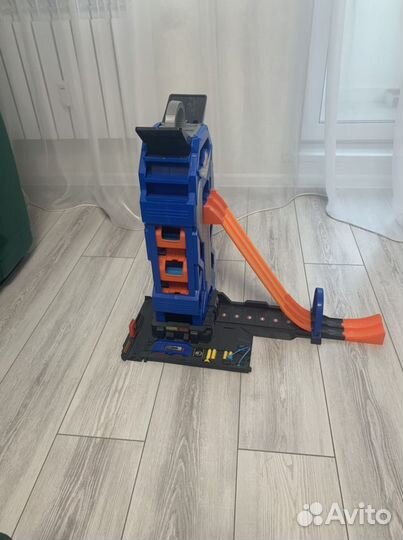 Парковка гараж хот вилс