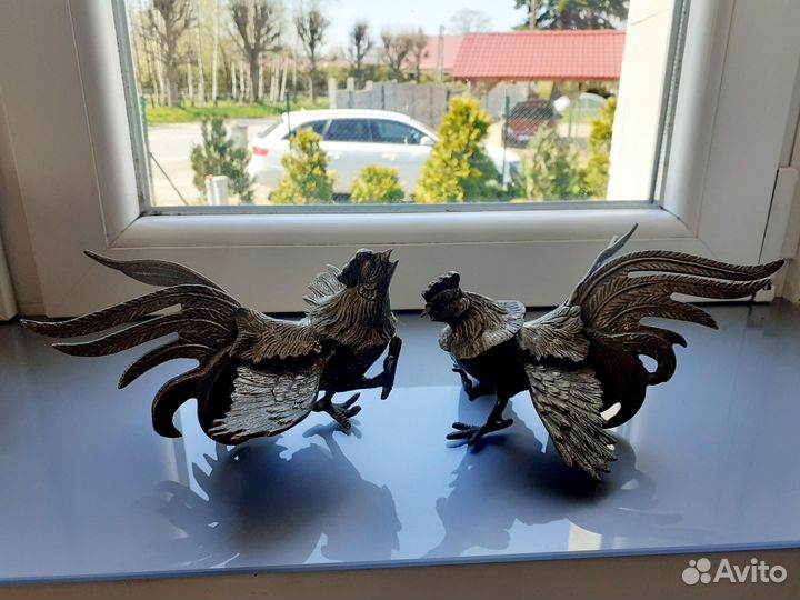 Дерущиеся петушки