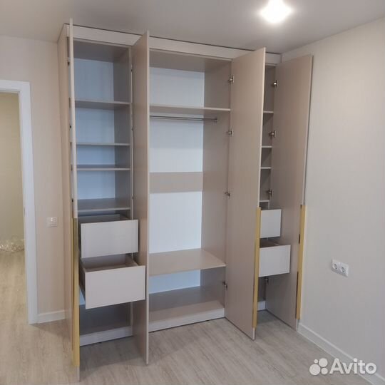 Шкаф для одежды