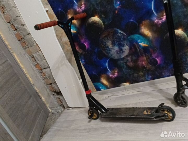 Трюковой самокат парк reaction