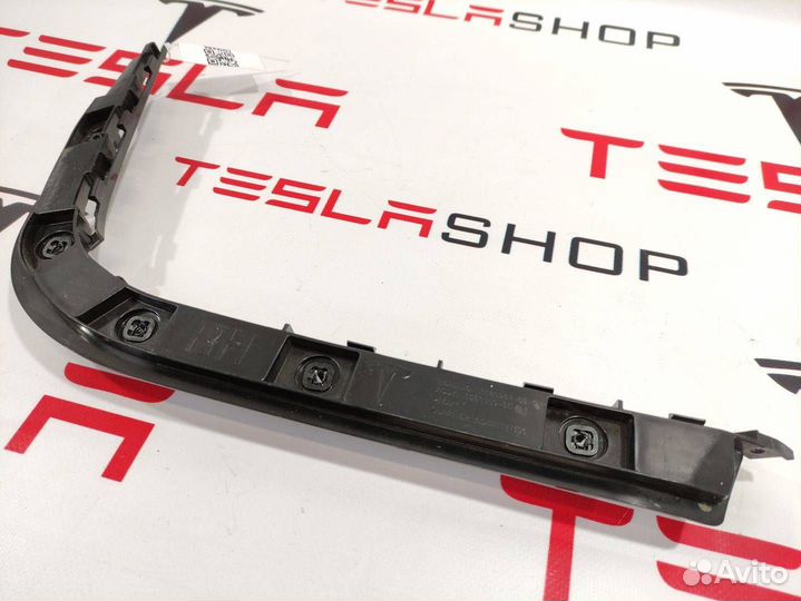 Кронштейн крепления бампера заднего правый Tesla