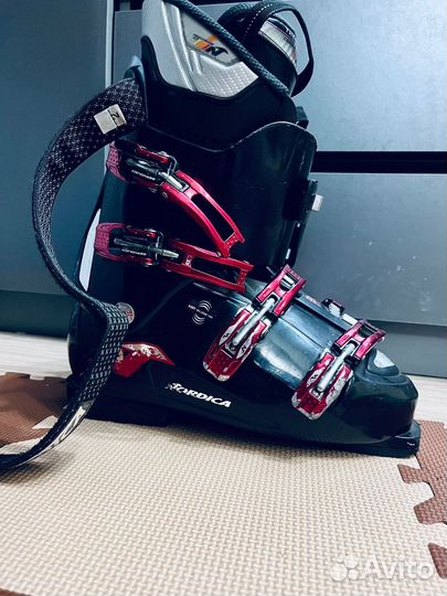 Горнолыжные ботинки 44