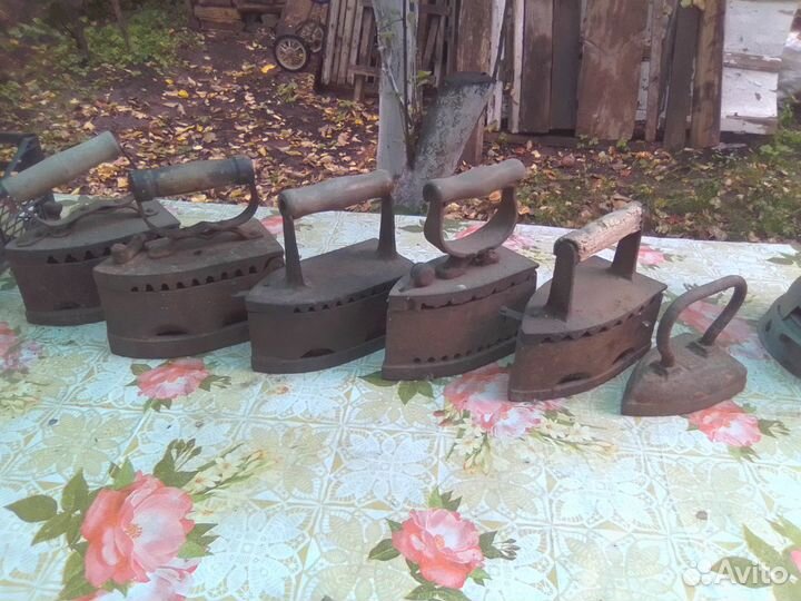 Старинные утюги