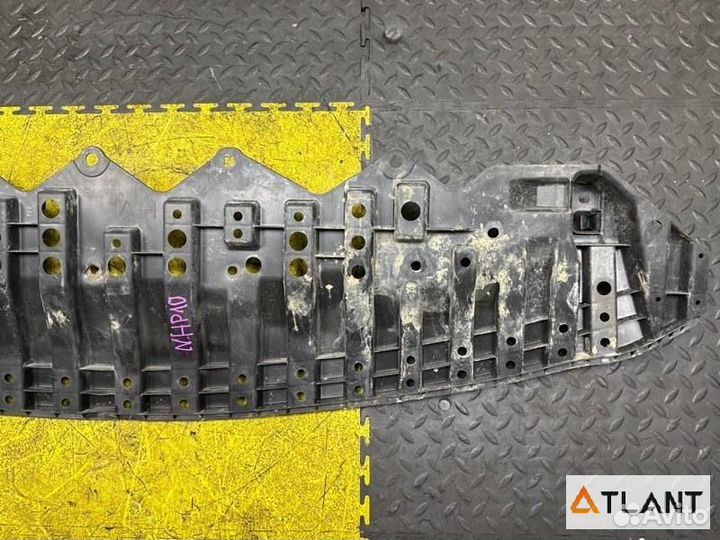 Защита бампера передняя toyota aqua