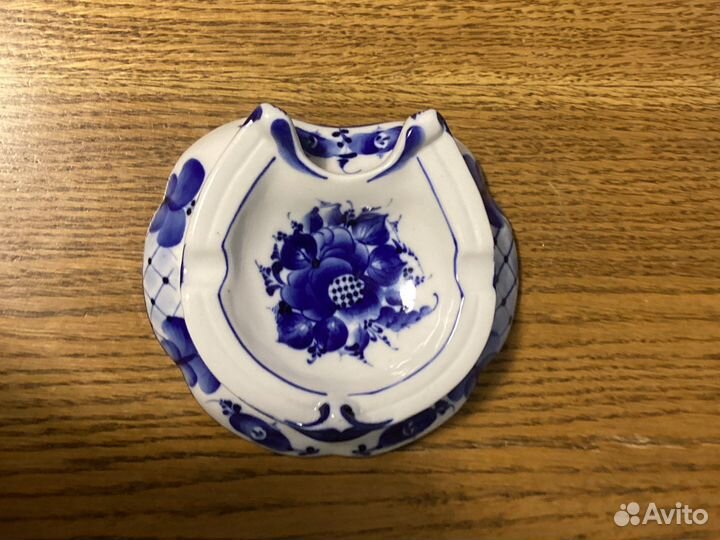 Гжель пепельница в виде подковы