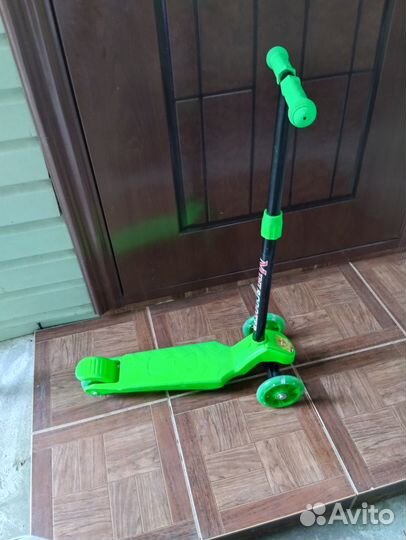 Самокат детский трехколесный