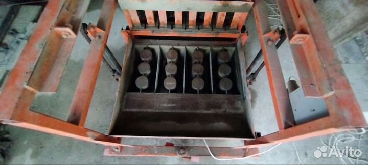 Станок для производства блоков керамзитобетонных