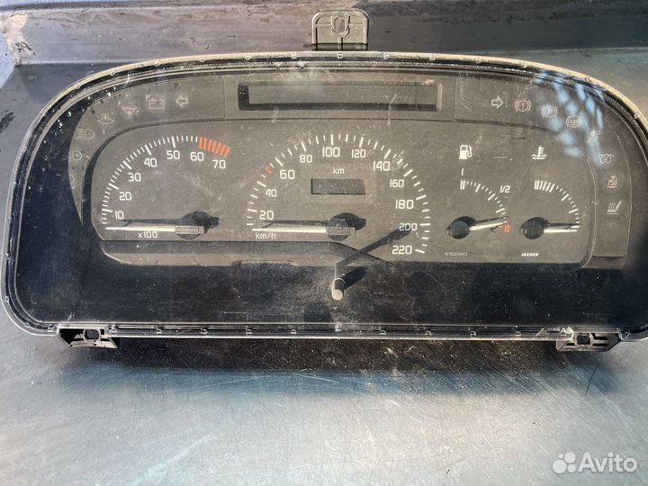 Щиток приборов renault laguna 1