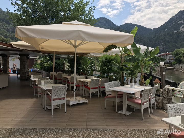 Зонт садовый, дачный на боковой опоре