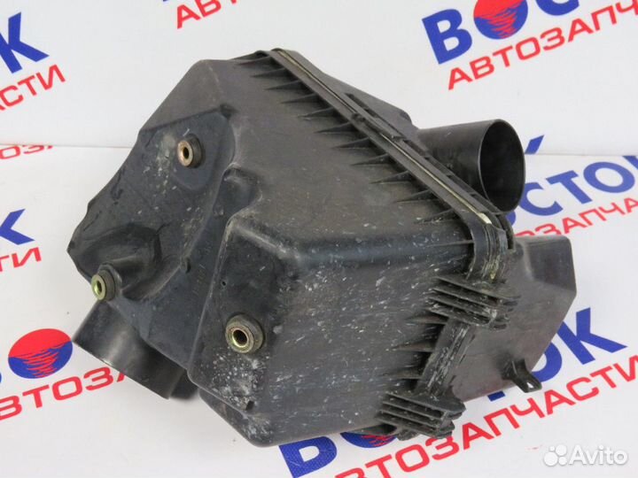 Корпус воздушного фильтра toyota alphard MNH10W, M