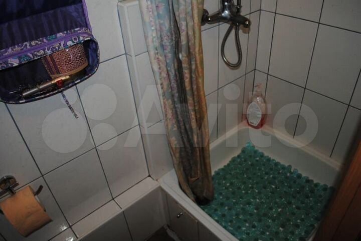 Комната 21 м² в 5-к., 1/3 эт.