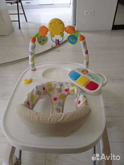 Ходунки с электронной игровой панелью AmaroBaby