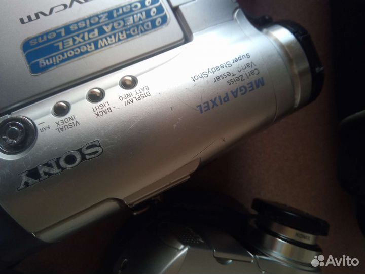 Две камеры sony dcr-dvd201e