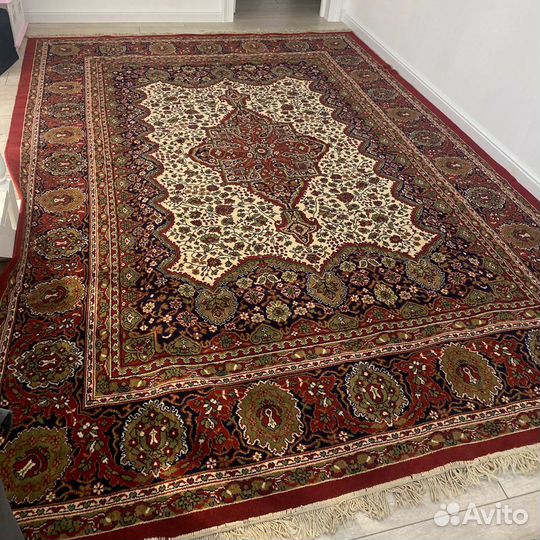 Ковер старинный шерстяной