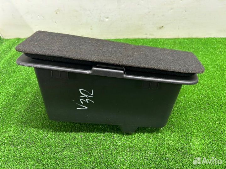 Ящик для инструментов левый Chevrolet Captiva C140