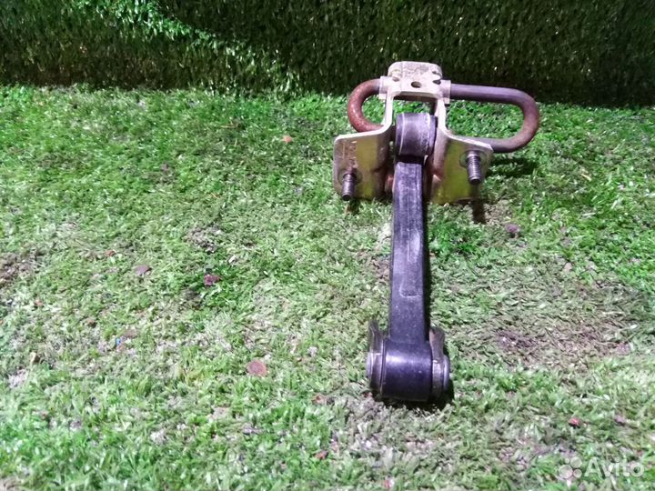 Ограничитель двери передний левый Volvo XC90 C59