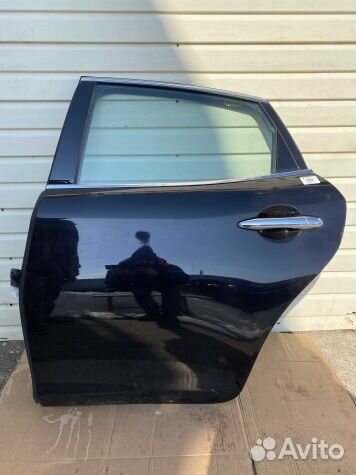 Инфинити ку 70 2013-2022 (Y51) Задняя левая дверь