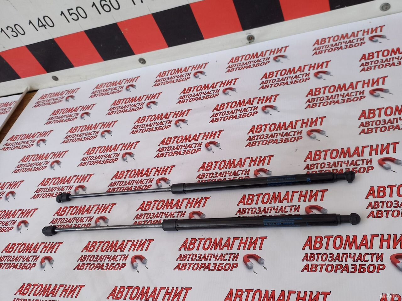 Упор крышки багажника Changan CS35 Plus