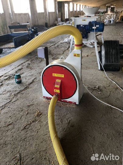 Зернодробилка пневматическая в наличии