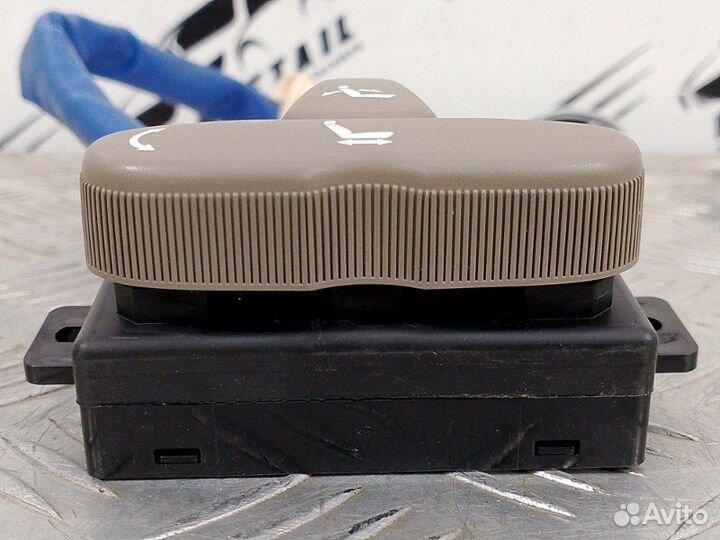 Кнопка регулировки сиденья правая Ssangyong Actyon