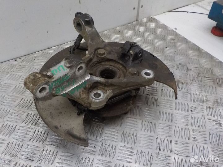 Кулак передний правый на Opel Insignia