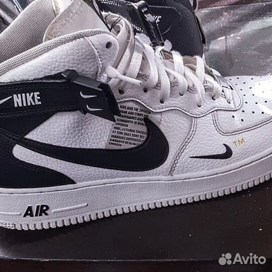 Кроссовки Nike Air Force Mid White Black Зимние