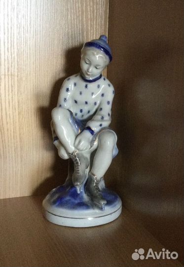 Фигуристка фарфор Гжель фигурка статуэтка винтаж