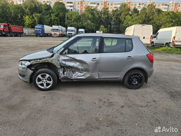 Skoda Fabia 1.2 МТ, 2010, битый, 190 000 км