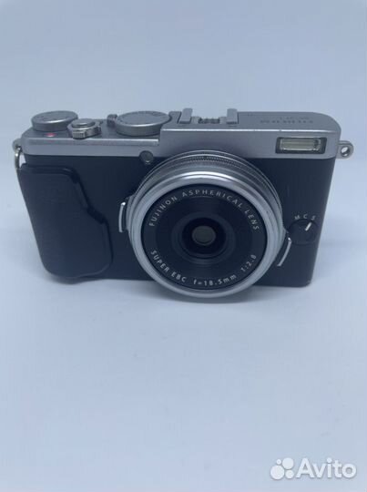 Фотоаппарат Fujifilm X70