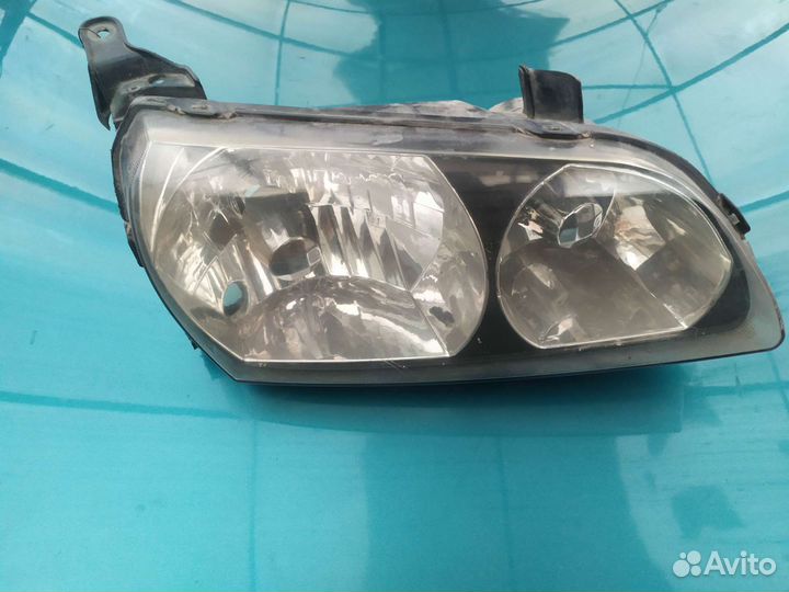 Фара Toyota ipsum sxm 10